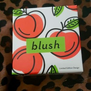 Elizabeth Mott blush
